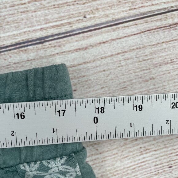 Garnet Hill Geometric Print Sweat Shorts Women's Size Large Green/Blue - Picture 7 of 8